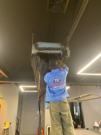 Dịch Vụ Vệ Sinh Máy Lạnh Âm Trần Quận 5